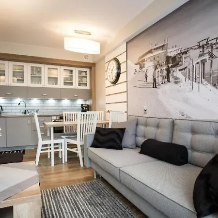 شقة Comfort & Stara Polana Vipapartamenty زاكوباني